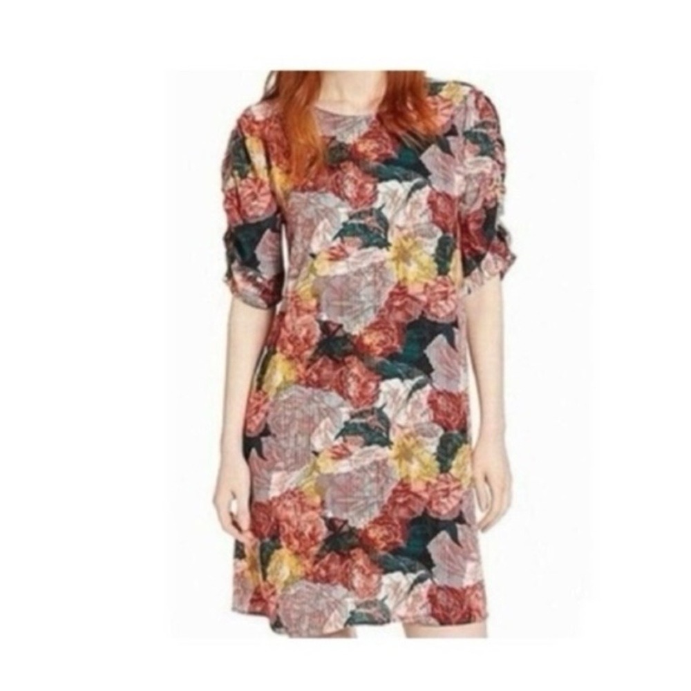 Halogen Floral Ruched Sleeve V Back‎ Shift Dress